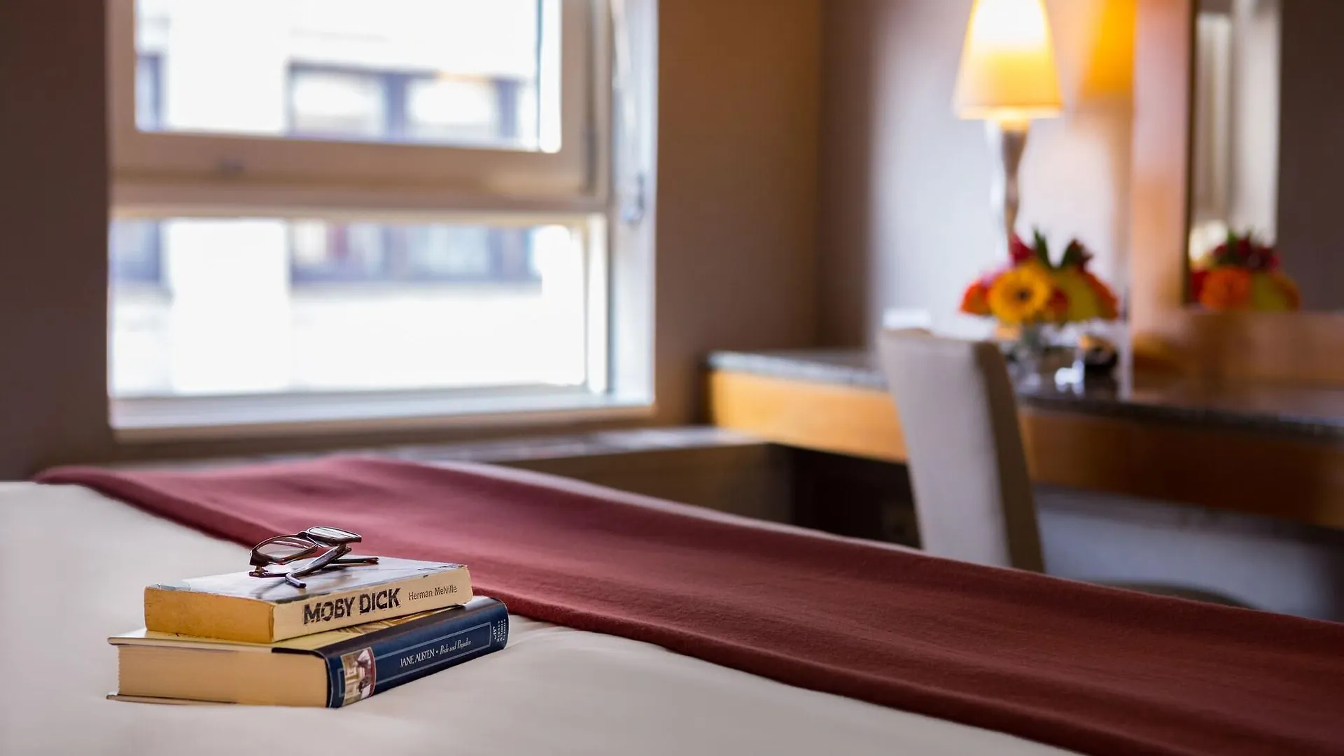 Hotel Giraffe By Library Hotel Collection New York