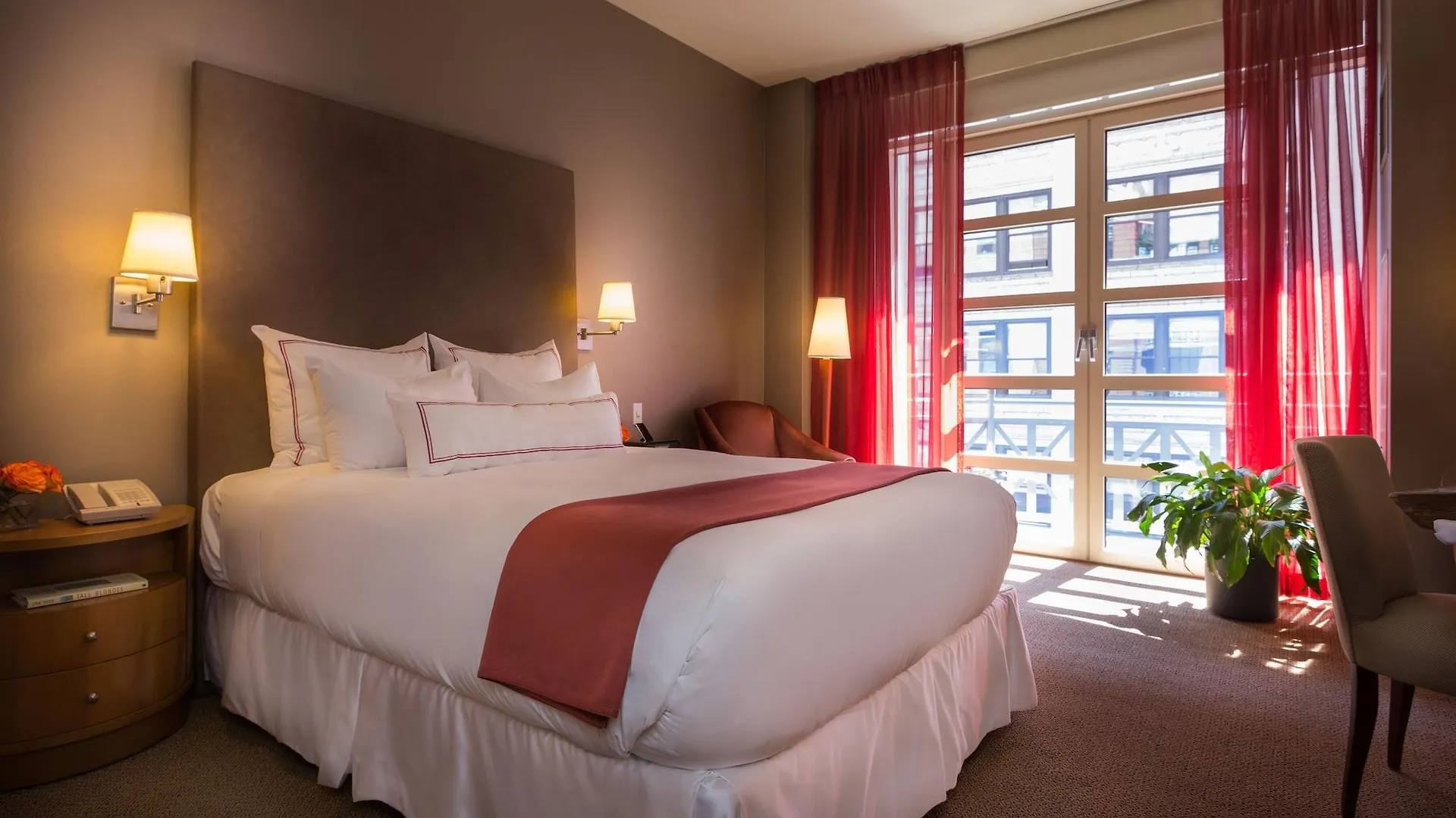Hotel Giraffe By Library Hotel Collection New York
