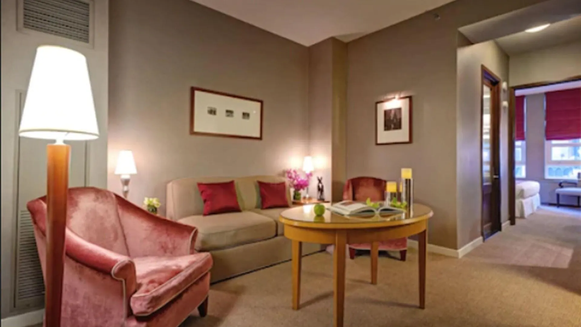 Hotel Giraffe By Library Hotel Collection New York USA